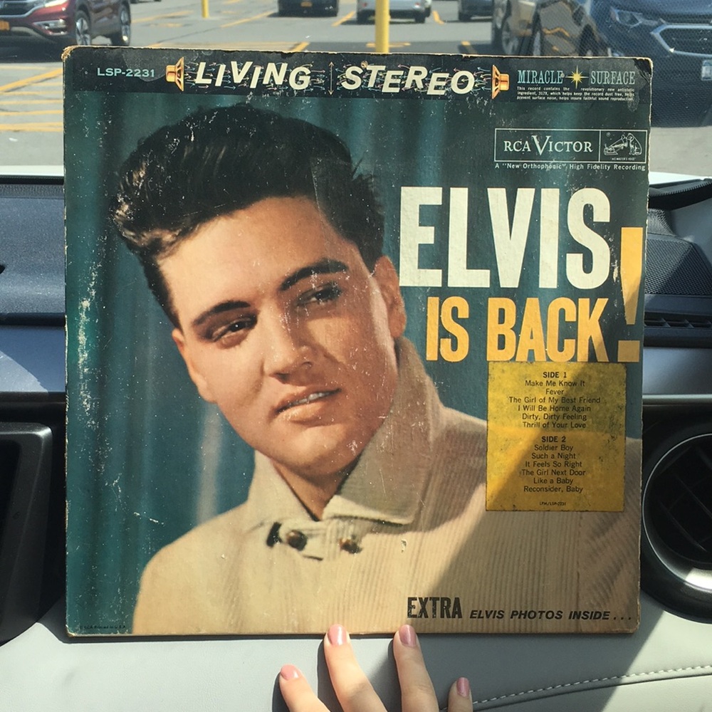 VINTAGE RARE 1960 VINYL RECORD ELVIS IS BACK!